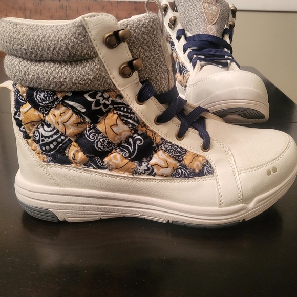 Custom made one of a kind (hand sued by me so I know it's the only pair) - Picture 2 of 10